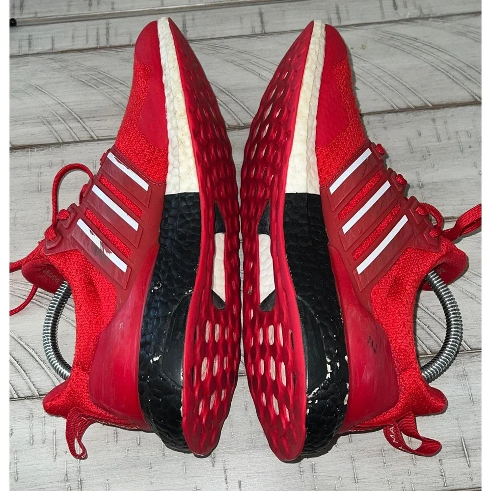 Adidas Mens UltraBoost DNA Montreal Scarlet Red Black Shoes Size 8.5 FY3426